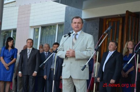 Міський голова вручив студентські квитки першокурсникам Житомирського державного технологічного університету