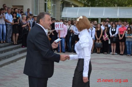 Міський голова вручив студентські квитки першокурсникам Житомирського державного технологічного університету