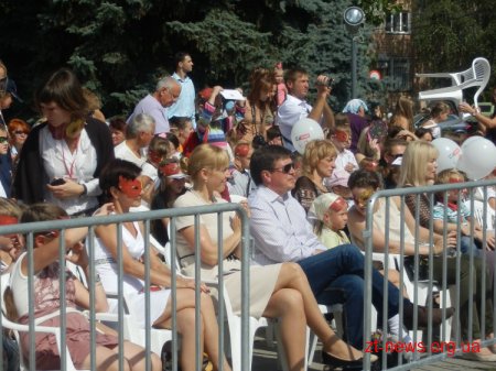 1 вересня на майдані Корольова в Житомирі відбулося святкування Дня міста культурна версія ОНОВЛЕНО