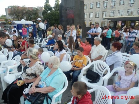1 вересня на майдані Корольова в Житомирі відбулося святкування Дня міста культурна версія ОНОВЛЕНО