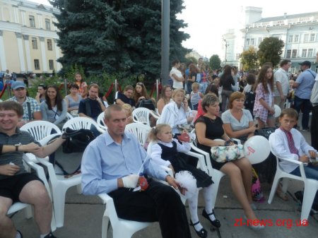 1 вересня на майдані Корольова в Житомирі відбулося святкування Дня міста культурна версія ОНОВЛЕНО