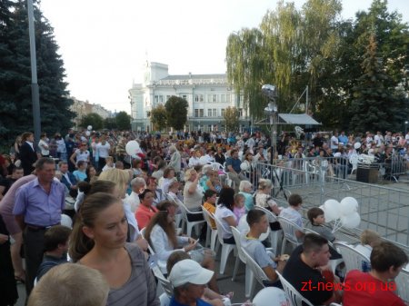 1 вересня на майдані Корольова в Житомирі відбулося святкування Дня міста культурна версія ОНОВЛЕНО