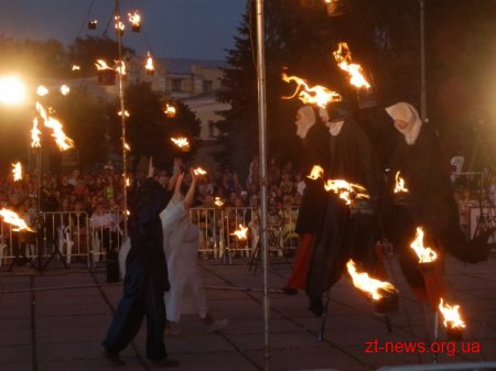 1 вересня на майдані Корольова в Житомирі відбулося святкування Дня міста культурна версія ОНОВЛЕНО