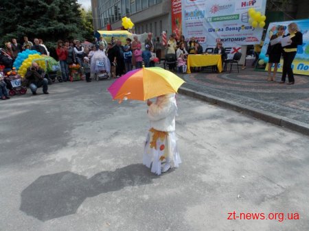 В Житомирі пройшов парад дитячих візочків