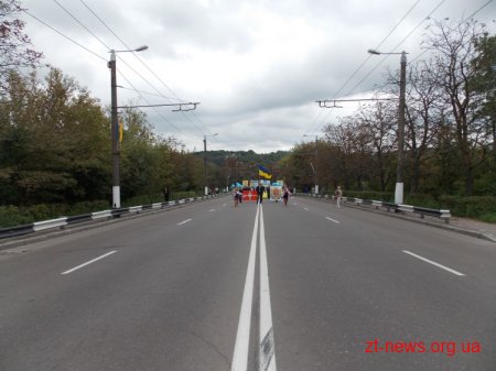 Вчора на честь дня міста відбулася урочиста хода вулицями Черняховського та Великою Бердичівською ВІДЕО