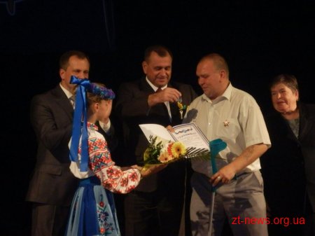 Урочистості до дня міста Житомира в драмтеатрі: почесні звання, відзнаки, грамоти, премії, сертифікати ВІДЕО