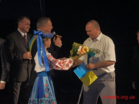 Урочистості до дня міста Житомира в драмтеатрі: почесні звання, відзнаки, грамоти, премії, сертифікати ВІДЕО