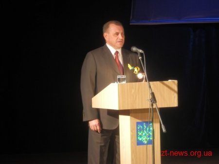 Урочистості до дня міста Житомира в драмтеатрі: почесні звання, відзнаки, грамоти, премії, сертифікати ВІДЕО