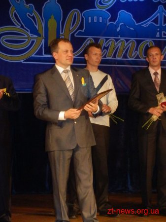 Урочистості до дня міста Житомира в драмтеатрі: почесні звання, відзнаки, грамоти, премії, сертифікати ВІДЕО