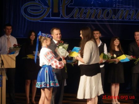 Урочистості до дня міста Житомира в драмтеатрі: почесні звання, відзнаки, грамоти, премії, сертифікати ВІДЕО