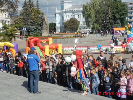 В Житомирі на майдані Корольова відбулося свято морозива