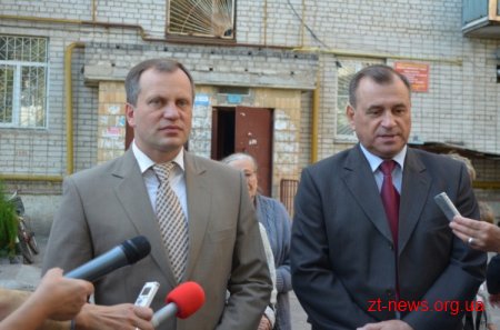 Новий дитячий майданчик та ремонт провулку отримали мешканці будинків по вул. Київській