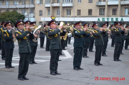 Святкування 75-річчя області розпочалося з параду оркестрів