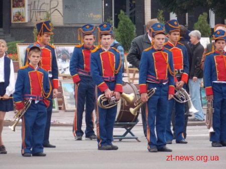 На честь ювілею області в драмтеатрі отримували поздоровлення, вручали нагороди...