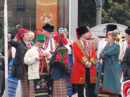 На честь ювілею області в драмтеатрі отримували поздоровлення, вручали нагороди...