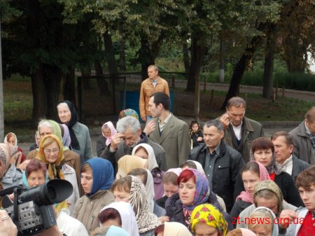 В Житомирі урочисто освятили Хрестовоздвиженську церкву ВІДЕО