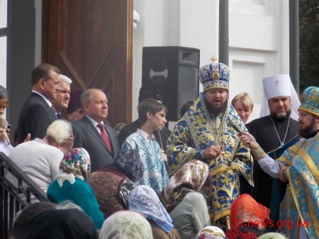 В Житомирі урочисто освятили Хрестовоздвиженську церкву ВІДЕО