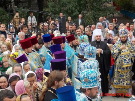 В Житомирі урочисто освятили Хрестовоздвиженську церкву ВІДЕО