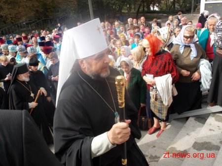 В Житомирі урочисто освятили Хрестовоздвиженську церкву ВІДЕО