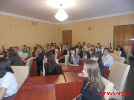 Керівництво області зустрілось з дітьми-сиротами та дітьми, позбавлених батьківського піклування