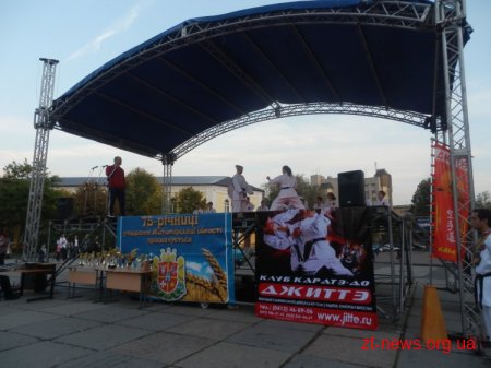 2 жовтня на площі Корольова в Житомирі виступали учасники клубу "Карате-до Джитте"