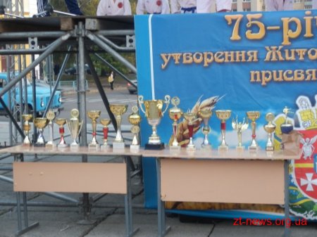 2 жовтня на площі Корольова в Житомирі виступали учасники клубу "Карате-до Джитте"