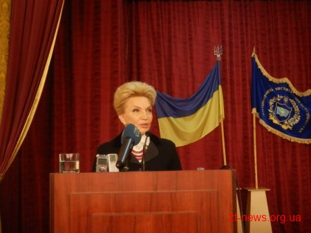 Раїса Богатирьова у Житомирі: розповіла про реформування медицини, відвідала перинатальний центр, виступила на V з'їзді спеціалістів з соціальної медицини