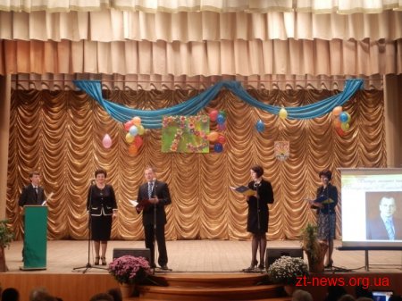 У п`ятницю житомирська школа №8 відсвяткувала своє 75 річчя