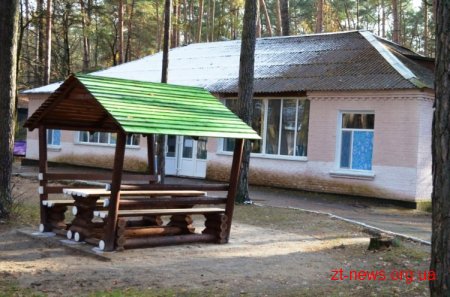 Володимир Дебой зустрівся з дітьми, які зараз відпочивають у таборі "Супутник"
