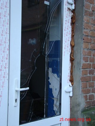 У Житомирі, розсварившись з дружиною, чоловік вирішив заночувати у… гробу У Житомирі, розсварившись з дружиною, чоловік вирішив заночувати у… гробу