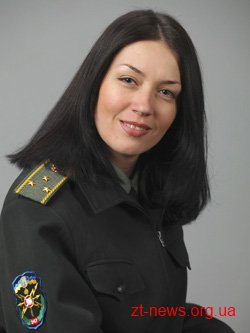 Житомирянка Вікторія Костриця – претендентка на перемогу у всеукраїнському конкурсі "Красуня у погонах-2012"