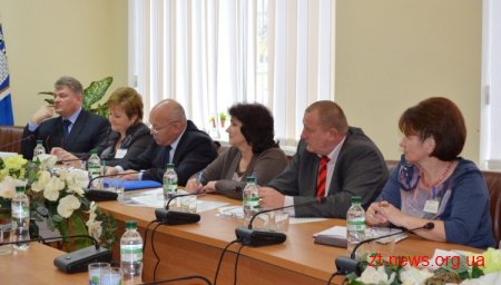 Володимир Дебой розповів керівникам освіти зі всієї України про досягнення Житомира