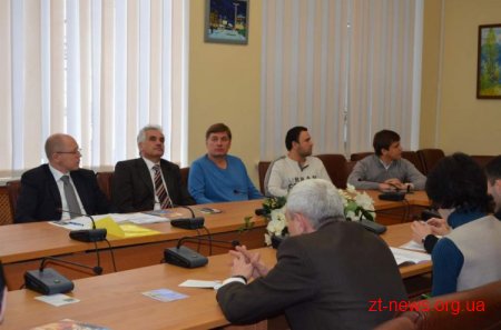У житомирській міській раді провели круглий стіл на тему «Безпритульний світ тварин»