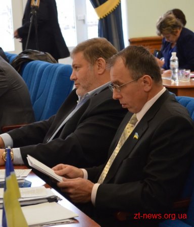Чергову перерву в роботі другого засідання 18 сесії міськради мер Житомира Володимир Дебой пояснив змовою депутатів