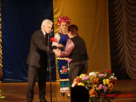 "Місцеве самоврядування в Україні все ще більше нагадує "самоврятування", але Житомирщина приємно вирізняється на цьому фоні"