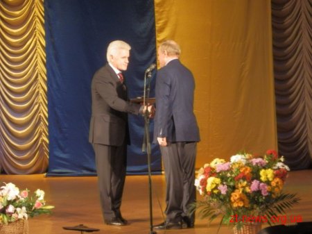 "Місцеве самоврядування в Україні все ще більше нагадує "самоврятування", але Житомирщина приємно вирізняється на цьому фоні"