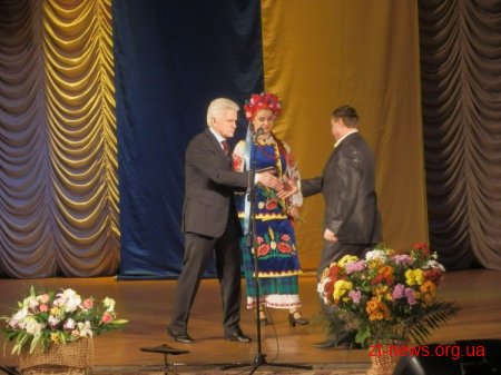 "Місцеве самоврядування в Україні все ще більше нагадує "самоврятування", але Житомирщина приємно вирізняється на цьому фоні"