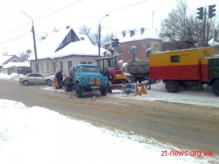 Аварійні служби КП «Житомирводоканал» ліквідовують пориви міських водогонів
