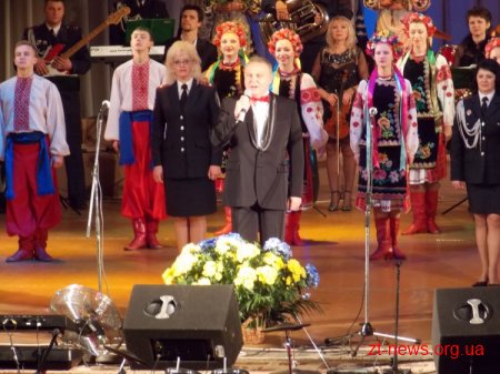 Як житомирська міліція в драмтеатрі відмічала своє професійне свято