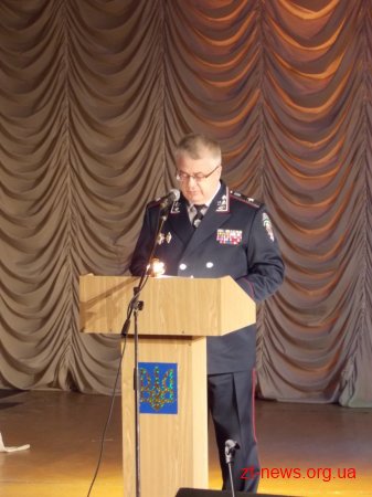 Як житомирська міліція в драмтеатрі відмічала своє професійне свято