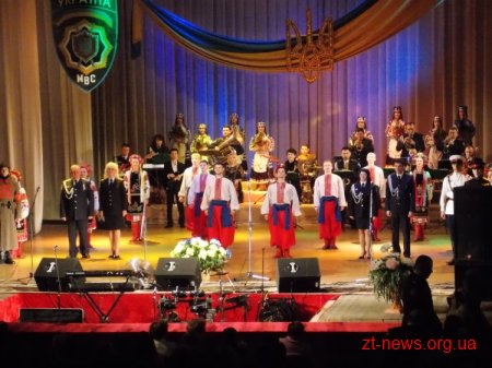 Як житомирська міліція в драмтеатрі відмічала своє професійне свято