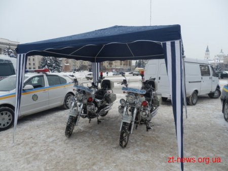 Як житомирська міліція в драмтеатрі відмічала своє професійне свято