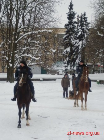 Як житомирська міліція в драмтеатрі відмічала своє професійне свято