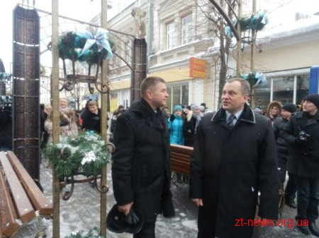 У Житомирі відкрили першу ковану алею