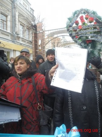 У Житомирі відкрили першу ковану алею