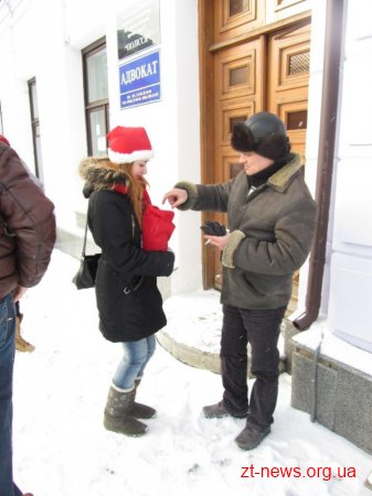 В Житомирі Миколайчики збирали кошти для дітей-сиріт!