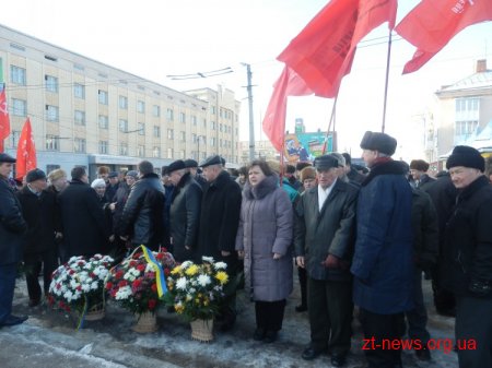 У Житомирі відбулось покладання квітів з нагоди 69-ї річниці визволення Житомира