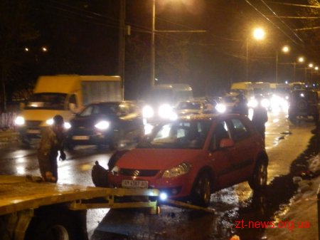 У Житомирі учасник ДТП зник з місця пригоди разом з двома дітьми