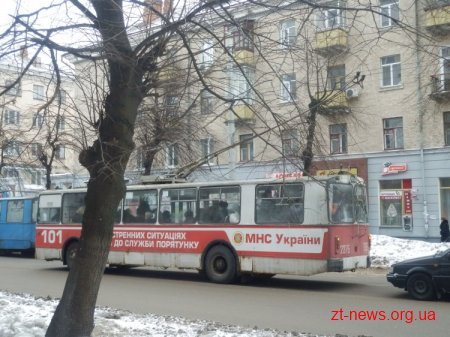 В центрі Житомира зупинилися тролейбуси через розрив контактної мережі