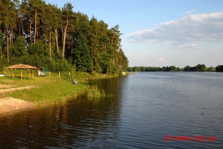 Одному з лісгоспів області повернули півтора гектари землі зі збудованим готелем на додачу